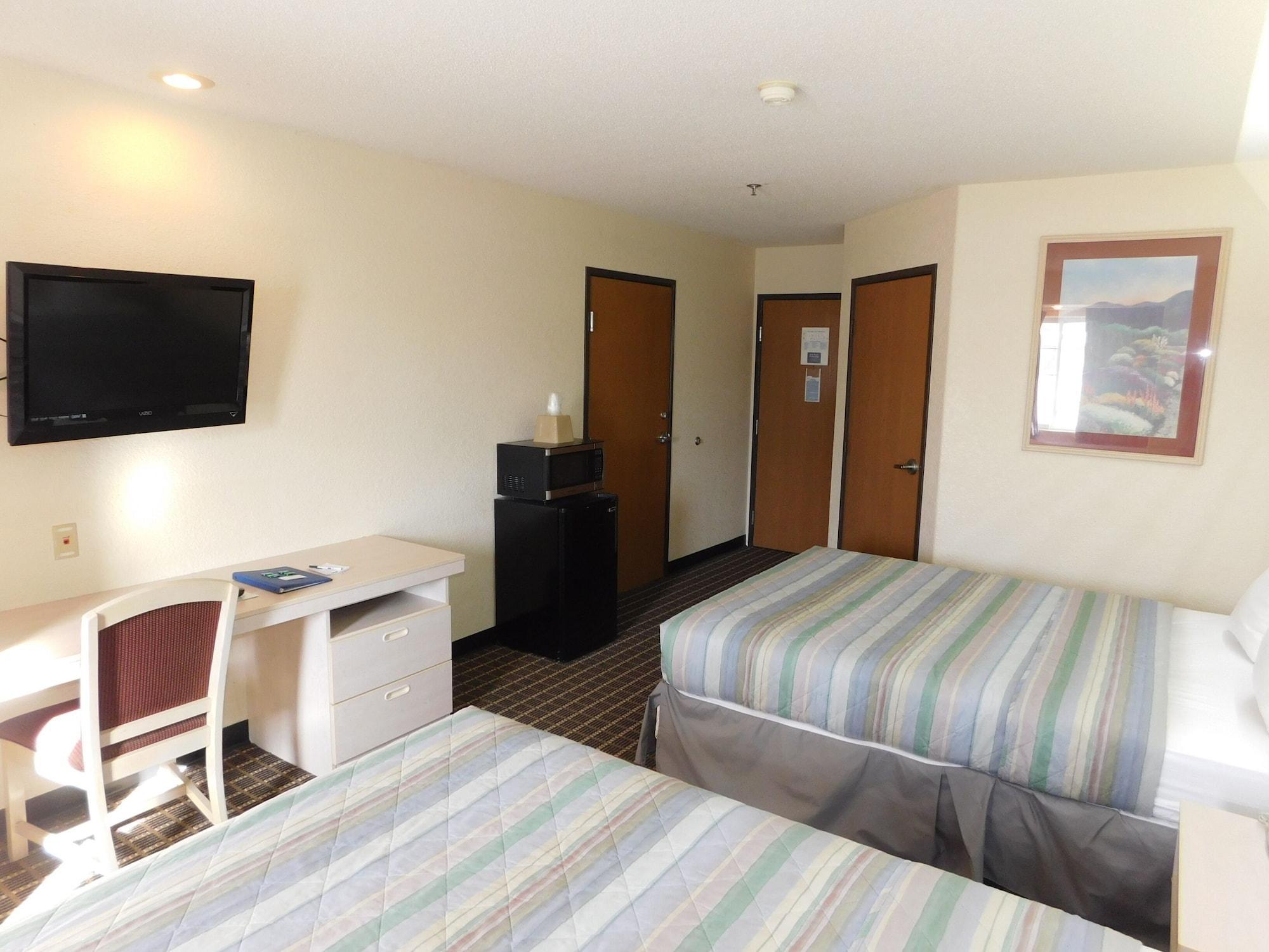 Travelodge By Wyndham Chadron Bagian luar foto